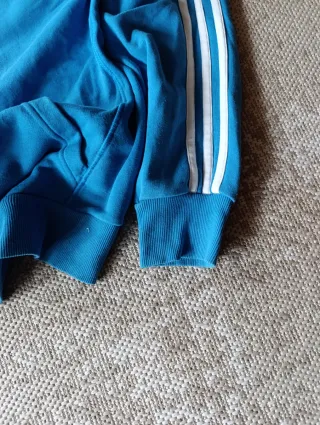 Chaqueta Adidas Azul con Rayas Blancas
