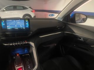 Peugeot 3008 Hybrid 225 e-EAT8 Allure