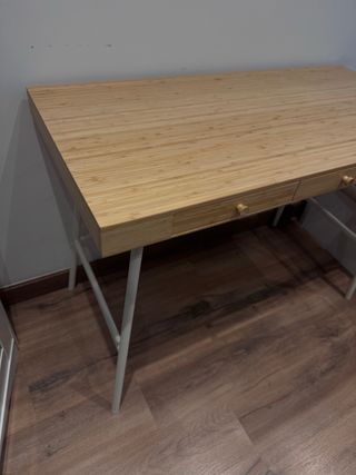 Escritorio y silla plegable madera