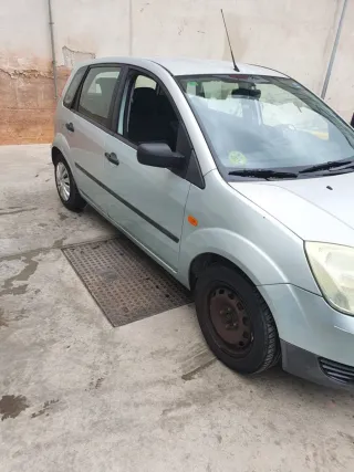 Ford Fiesta 2004
