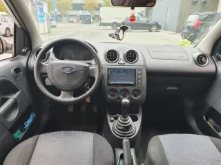 Ford Fiesta 2004