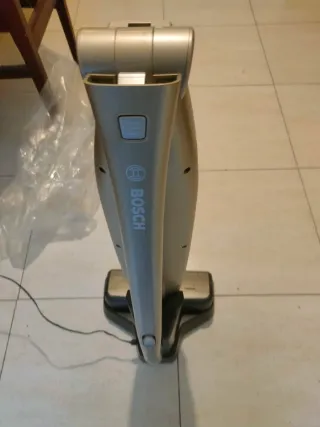 Aspiradora Bosch 18V inalámbrico 2 en 1