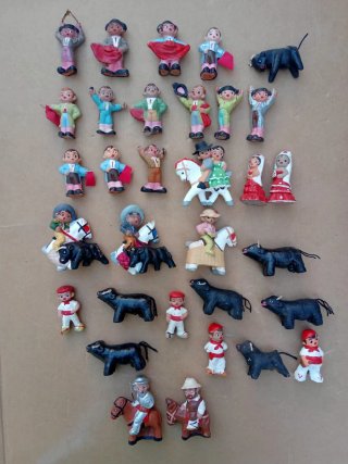 Figuras Alborox barro toreros, Quijotes, fútbol