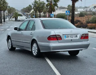 Mercedes-Benz Clase E 2000