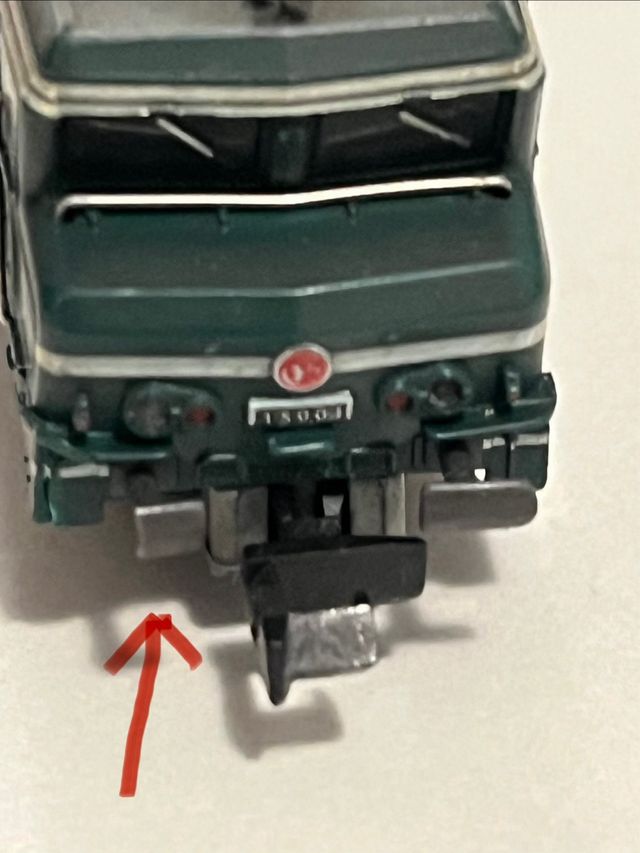 Locomotora BB-15001 SNCF Fleischmann piccolo N.