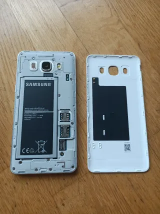 Samsung Galaxy J5 2016 Bianco Libero