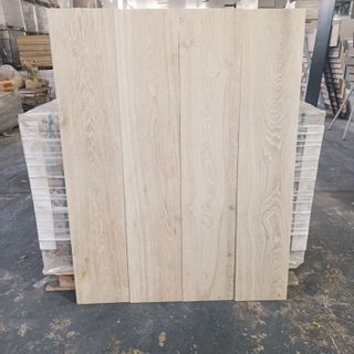 Lote 80m2 imitación madera porcelanico