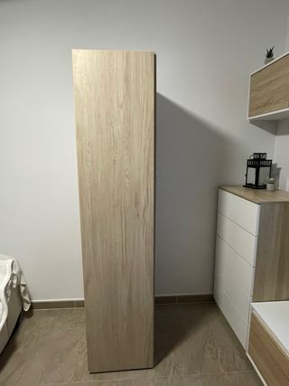 Armario color roble natural