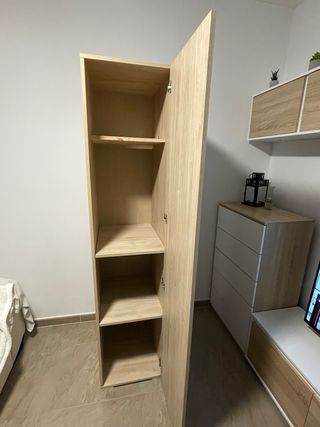 Armario color roble natural