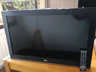 Televisor LG Negro No Smart 32 pulgadas.