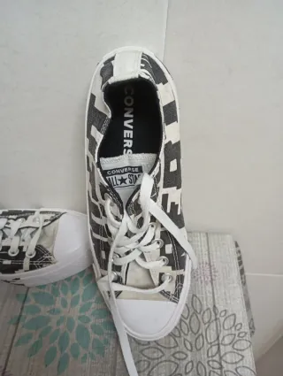 Converse mujer estampado blanco y negro