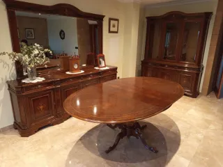 Mesa de comedor extensible + 6 sillas + espejo