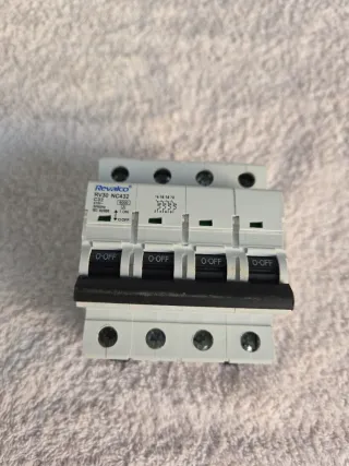 Magnetotérmico Revalco 4 Polos 32A RV30 NC432
