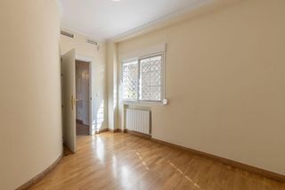 Casa adosada en venta en Bola de Oro - Serrallo en Granada