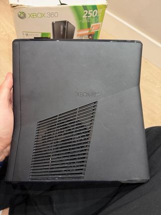 Xbox 360 Negra 250GB + Mando + Juegos