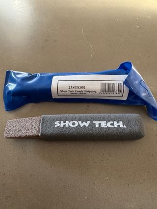 Vari attrezzi da toelettatura