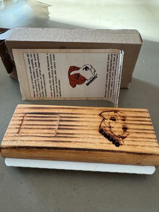 Vari attrezzi da toelettatura