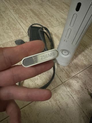 Xbox 360 Blanca + Juegos varios y mandos