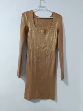Vestido dorado brillante manga larga
