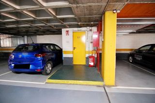 Garaje en venta en Artigas - Llefià en Badalona