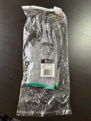 Guantes de trabajo Portwest grises y verdes