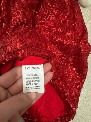 Vestido corto asimétrico rojo marca “Ohjuliette”