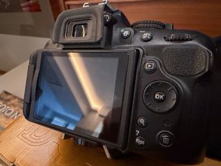 Cámara Réflex Nikon D5200 + Accesorios