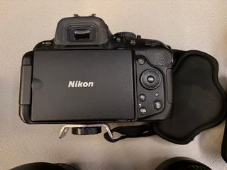 Cámara Réflex Nikon D5200 + Accesorios
