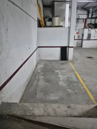 Plaza de aparcamiento en Coin