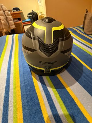 Cascos de moto LS2 y MT