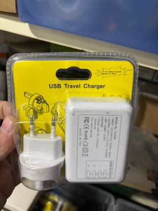 Cargador USB 4 Puertos 2.1A