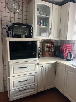 Cocina beige envejecida