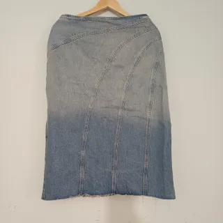 Falda vaquera Zara midi con abertura