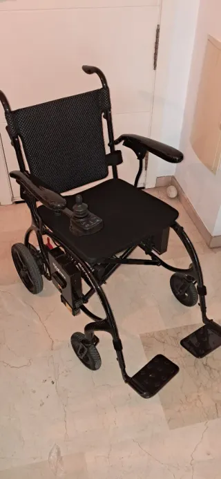 Silla de ruedas eléctrica   MARTINIKA CARBONO