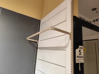 Estanterías de tienda madera y metal