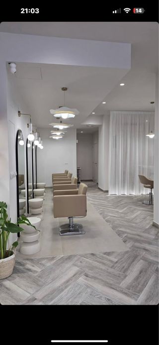 Se busca peluquera para salon zona centro