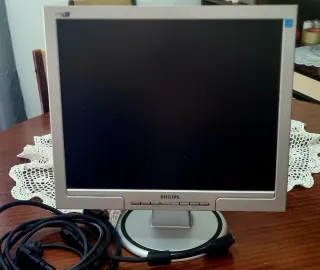 Monitor Philips 17' Plano Plata