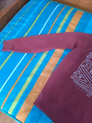 Sudadera roja 1€