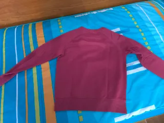 Sudadera roja 1€