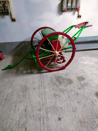 Seminatrice anni '60 ristrutturata