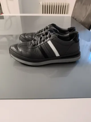 Zapatos casuales grises para chico