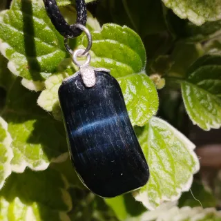 Colgante de ojo de halcón