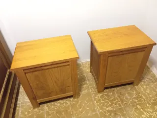 Cómoda de madera de pino