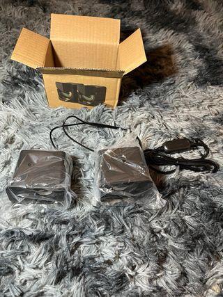 Altavoces Negro y Plateado