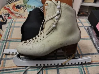 Patines de hielo para patinaje artístico