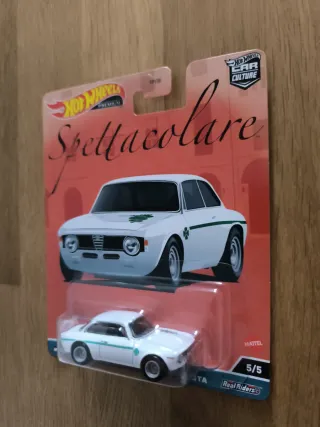 Hot Wheels Premium Alfa Romeo Giulia Sprint GTA