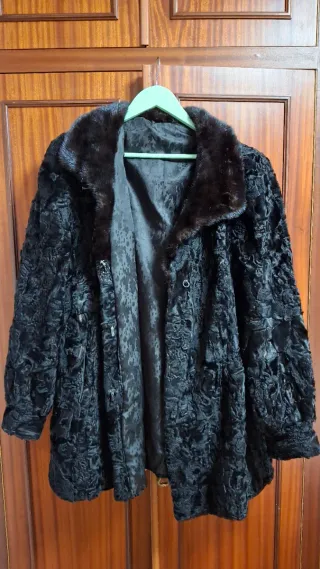 Chaquetón negro de Astracan
