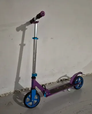 Patinete Morado y Azul