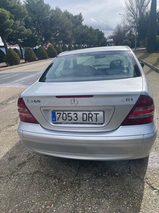 Mercedes-Benz Clase C 2005