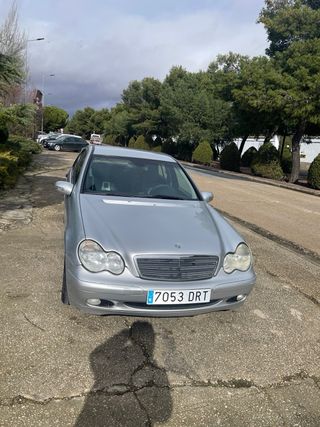 Mercedes-Benz Clase C 2005